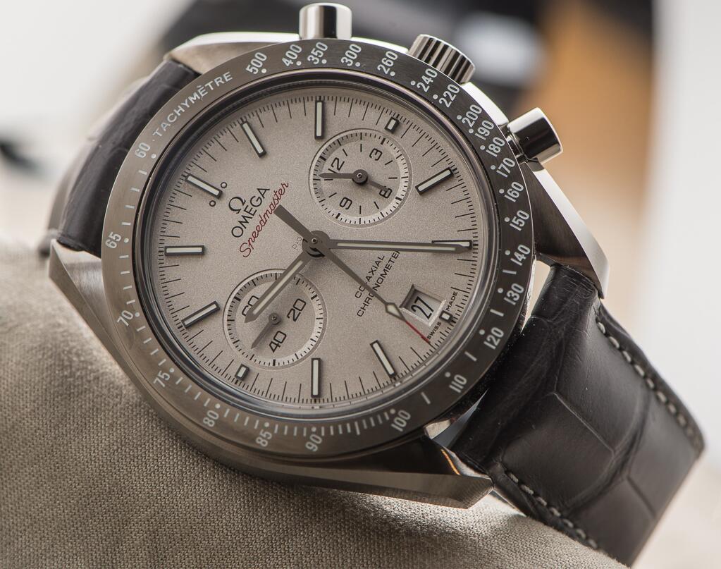 Men’s Omega Speedmaster fake watches are functional with two sub-dials.